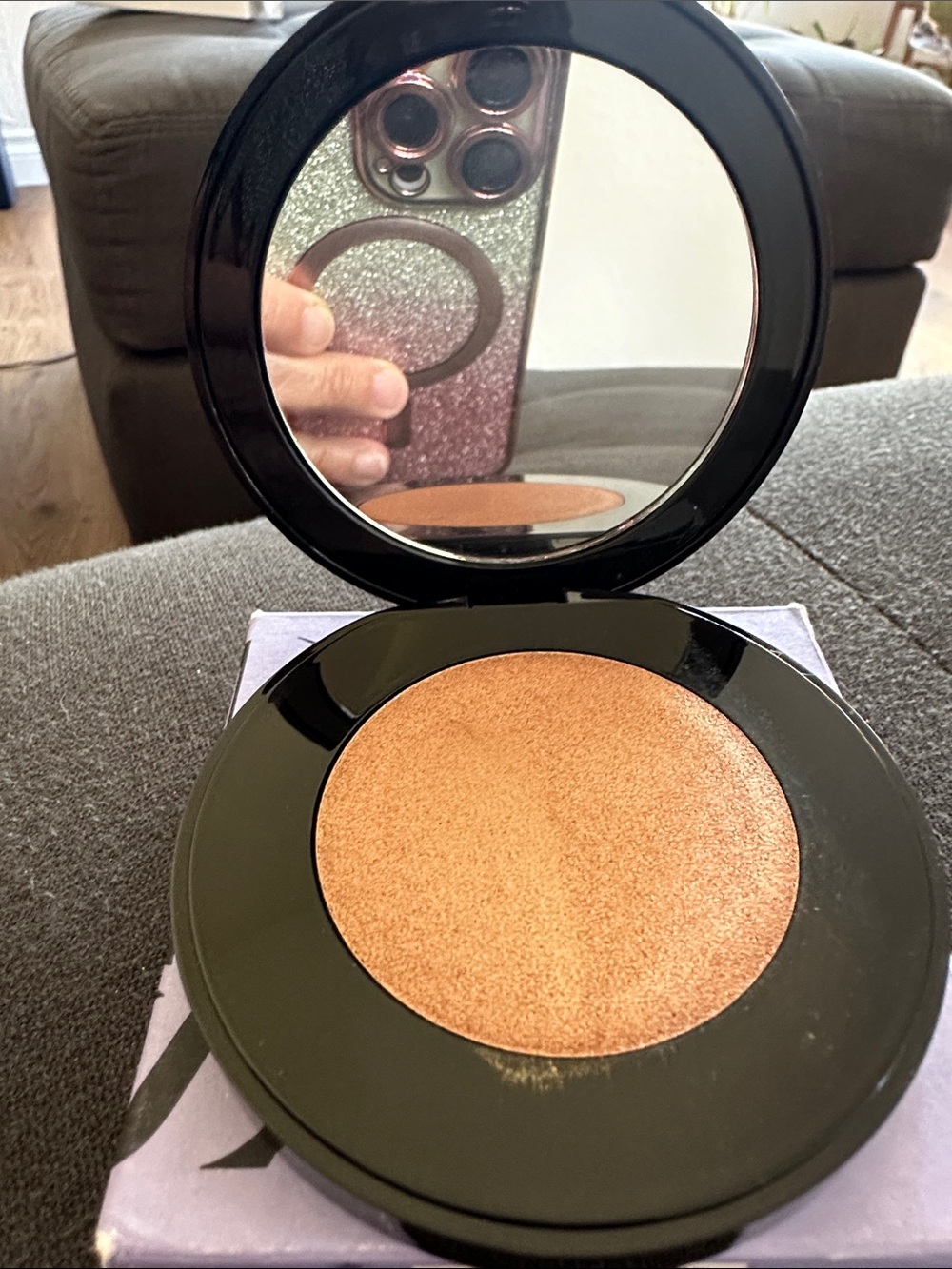 BNIB Saie Glow Sculpt quartzglow